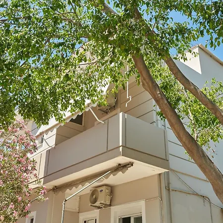 Luxurious House Near The Sea קאטו דרטסו